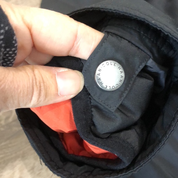 Like new! - COLE HAAN - 2 Jackets in one! - Puffer & Weather Proof Outer Coat - Picture 12 of 13